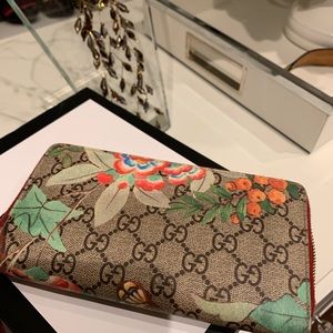 Gucci Continental Wallet